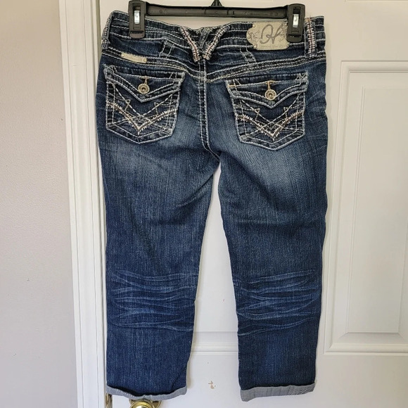 Trademark H Cropped Denim Jeans Logo Embroidered Cuffed Medium  Wash Size 29 - Picture 3 of 15